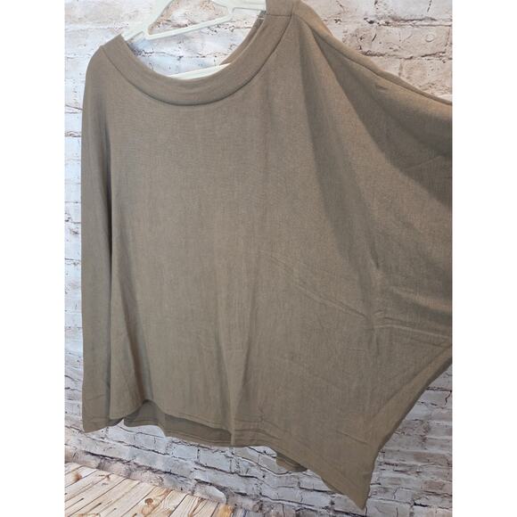 Andree By Unit Top Size 1x Sweater Bat Type Sleeves Round Neck NWT Brown - Picture 3 of 3